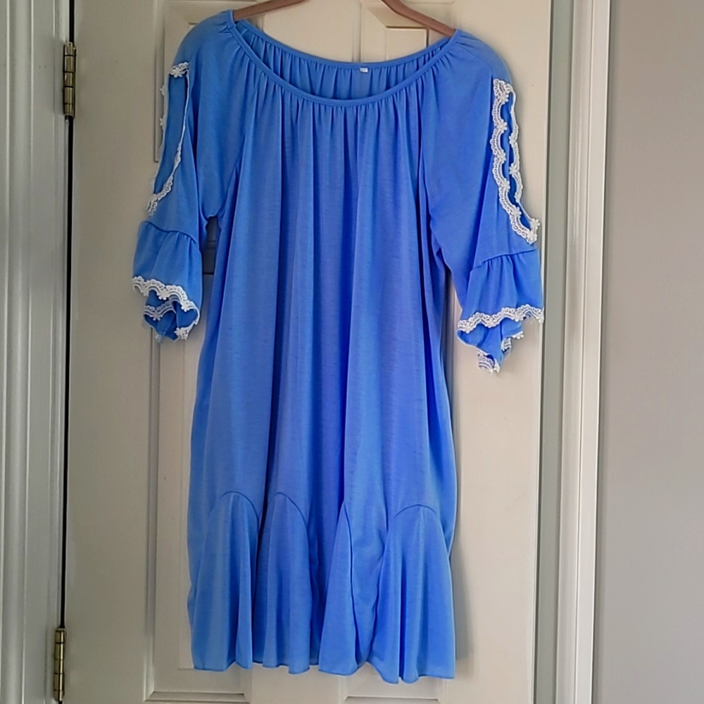 Cute blue dress, cold shoulder, never been worn